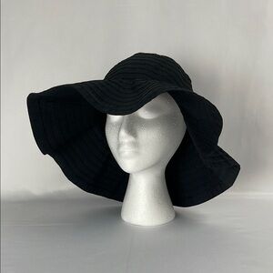 Chic Elegance Black Floppy Sun Hat Lightweight Packable Bohemian Vibes Women NWT